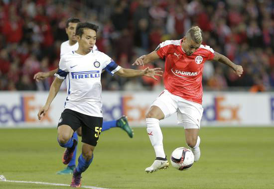  国际米兰门将低级失误导致欧联资格生变  